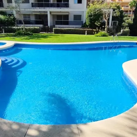 Zephyrus By Costa Apartment